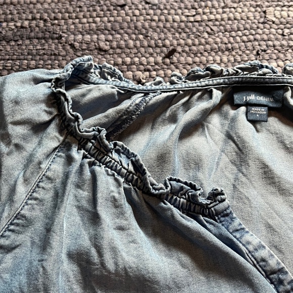 J.Jill Denim Chambray Peasant Shirt. Large - Picture 4 of 11
